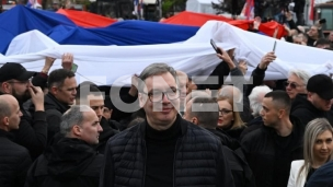 I Vučić nosio zastavu